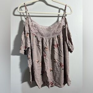 Torrid Women’s 2X Cold Shoulder Light Purple Floral Crinkled Fabric Lace Accent